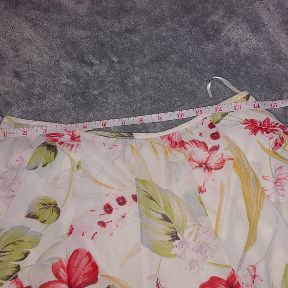 High waisted flowy floral shorts - Picture 6 of 7